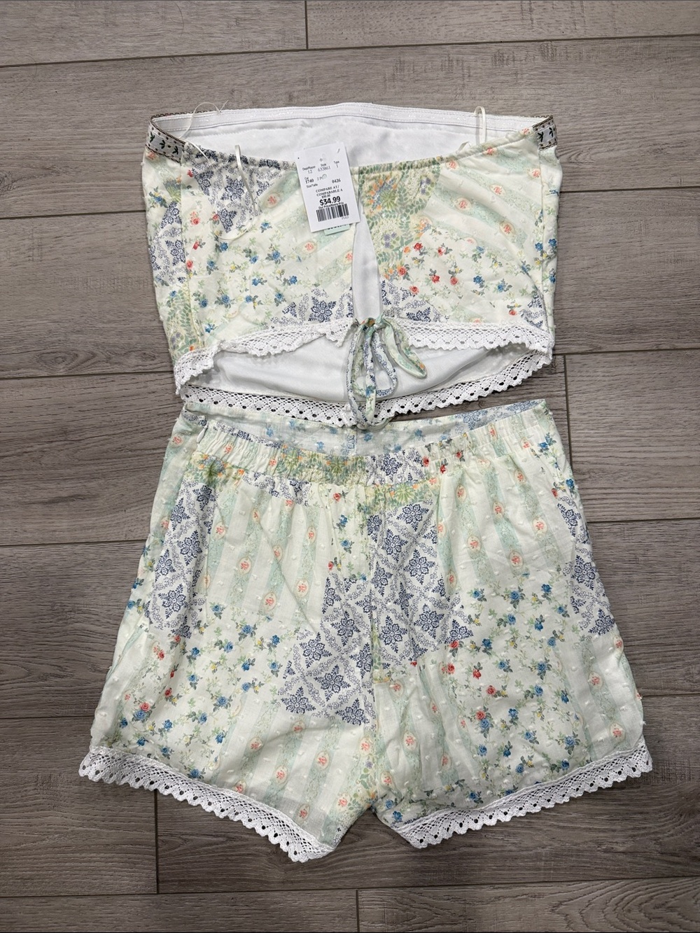Two piece set BWNT - Picture 3 of 3